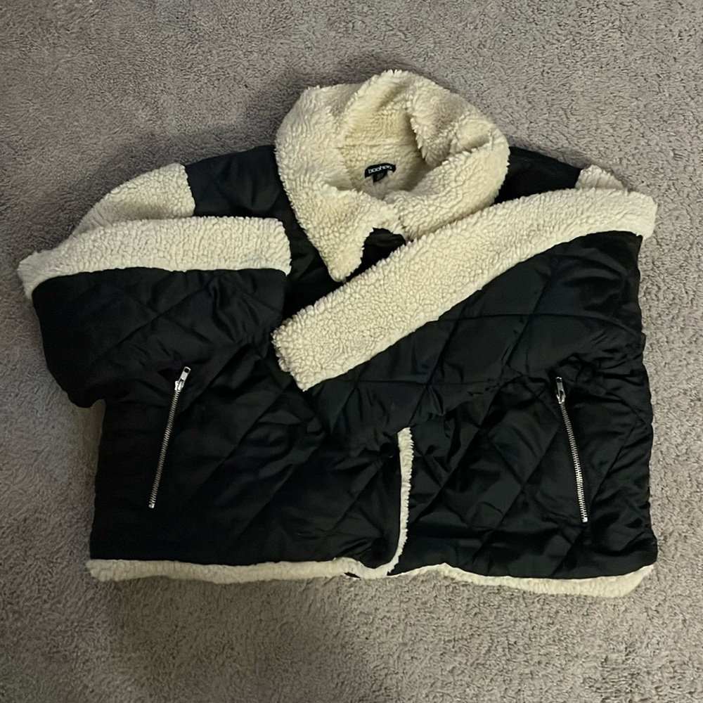 Puffy jacket with sherpa trim